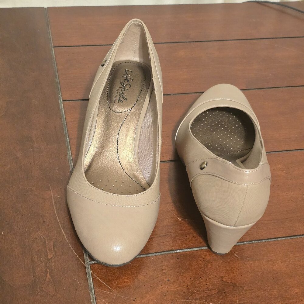 Life Stride Wedge Pump